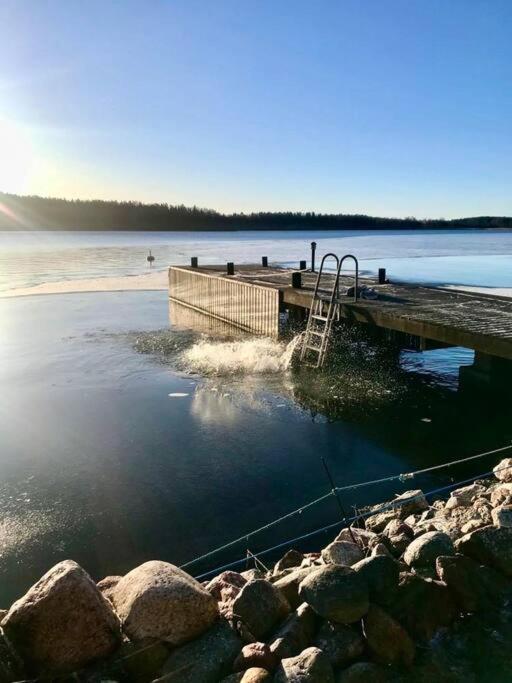 Sjoestuga/Gaesthus I Skaergarden. Åkersberga Exteriér fotografie